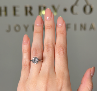 Anillo con diamante de laboratorio redondo 2 ct
