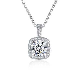 Necklace with moissanites 1.24 ct